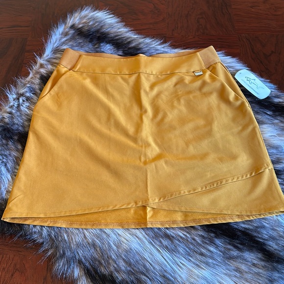 Greg Norman Collection *NWT* Women’s Golf Skort - Picture 2 of 9